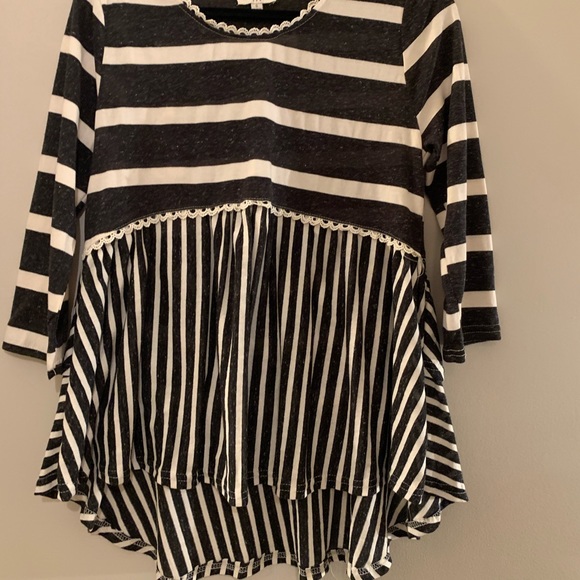 NEVER WORN BOUTIQUE ruffle tunic - Picture 1 of 4